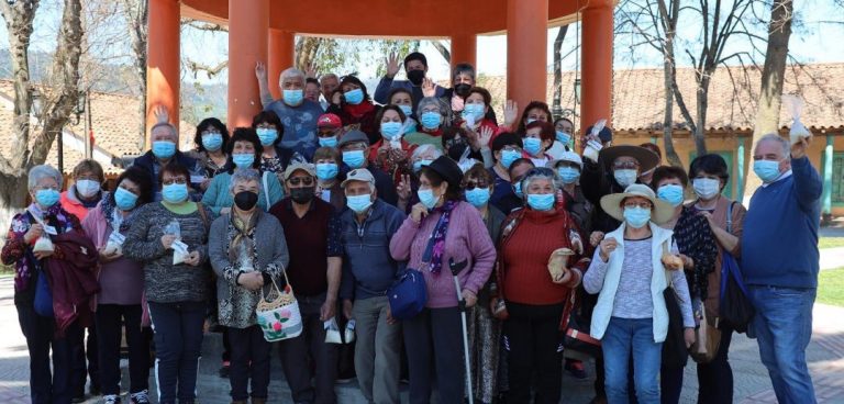Primer viaje de Adultos Mayores a la comuna de Vichuquén 2021