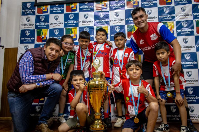 » ¡Campeones de la Vichuquén Cup 2025!  El Club Unión Llico  se consagra como el mejor en el Torneo Infantil «